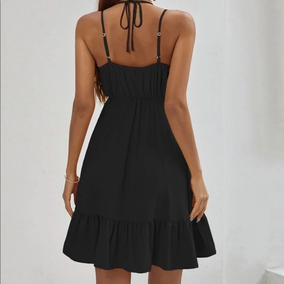 Boho strappy V neck ruffle hem dress - Picture 2 of 7